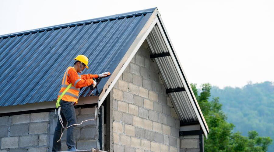 Professional residential roofers in Tewksbury, MA